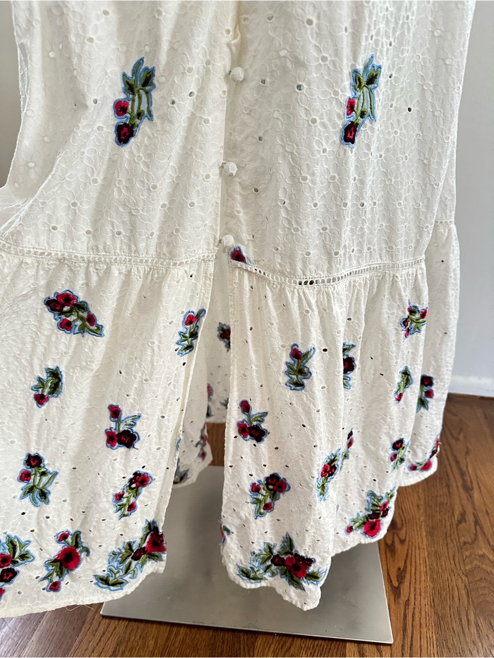 Avec Les Filles White Eyelet Embroidered Floral Maxi Dress Romantic Boho 8 - Picture 5 of 6